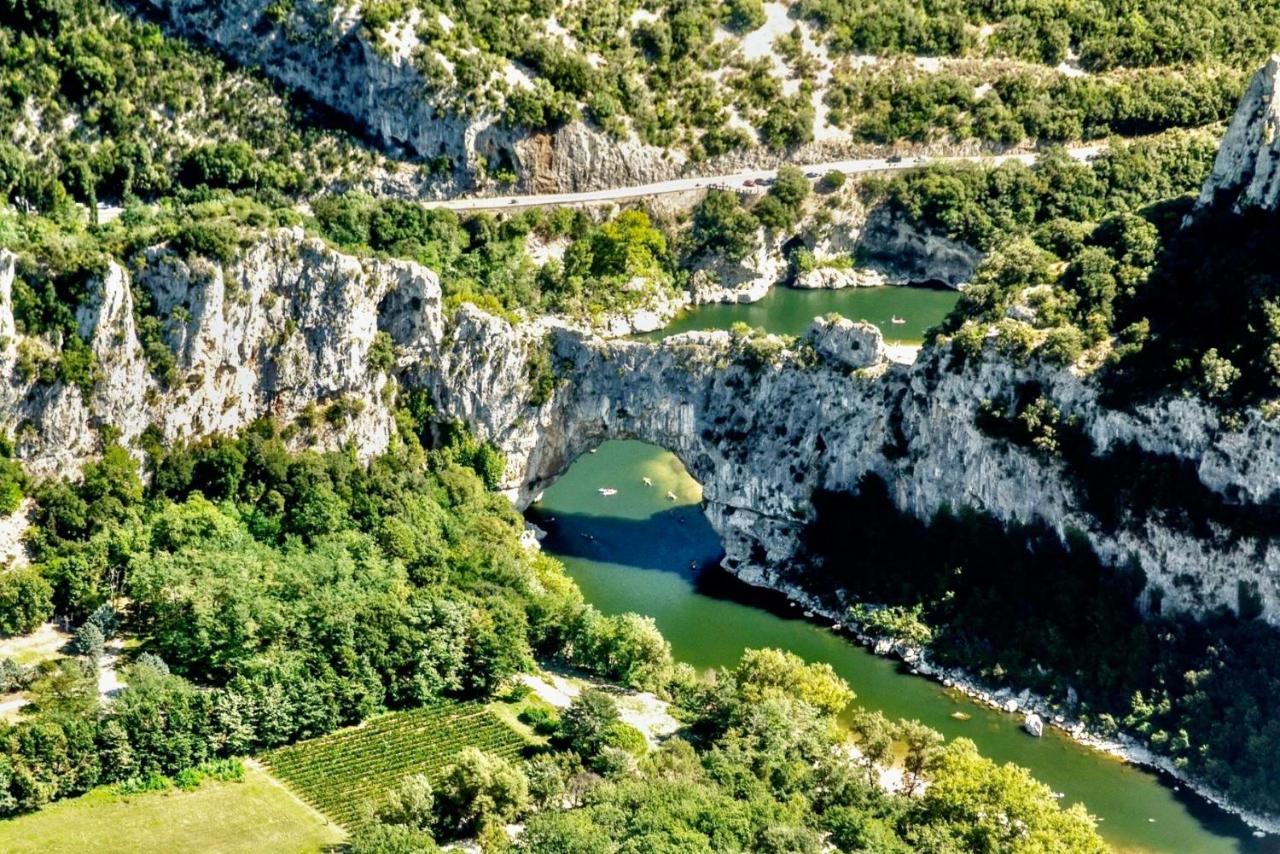 Hebergements Des Posas Sampzon Екстериор снимка
