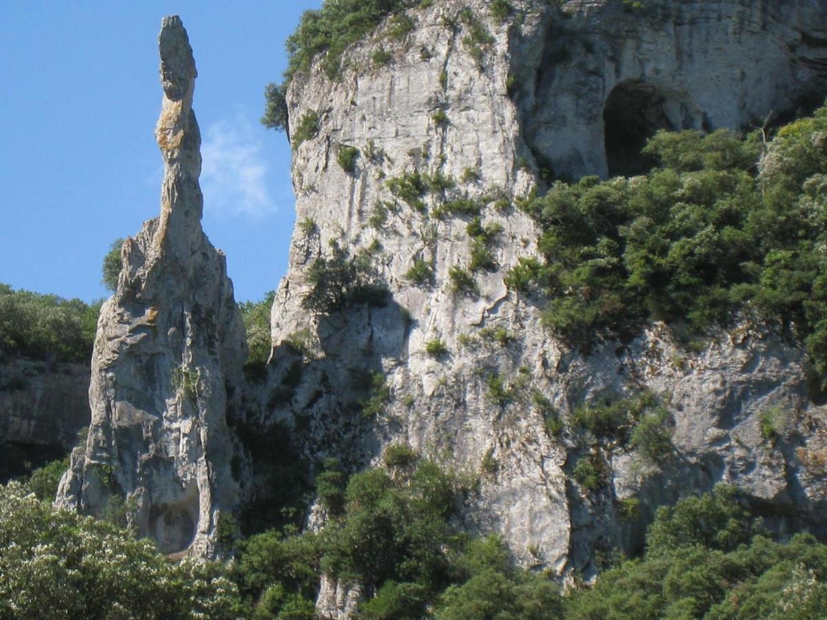 Hebergements Des Posas Sampzon Екстериор снимка